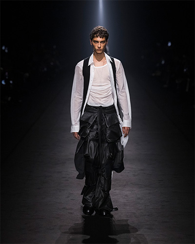 ANN DEMEULEMEESTER アン ドゥムルメステール