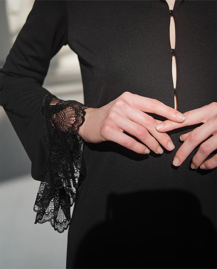 mila schön by chika kisada