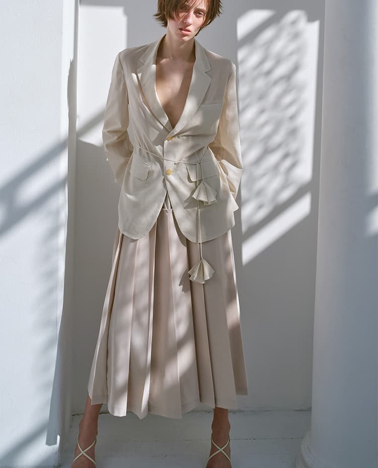 mila schön by chika kisada